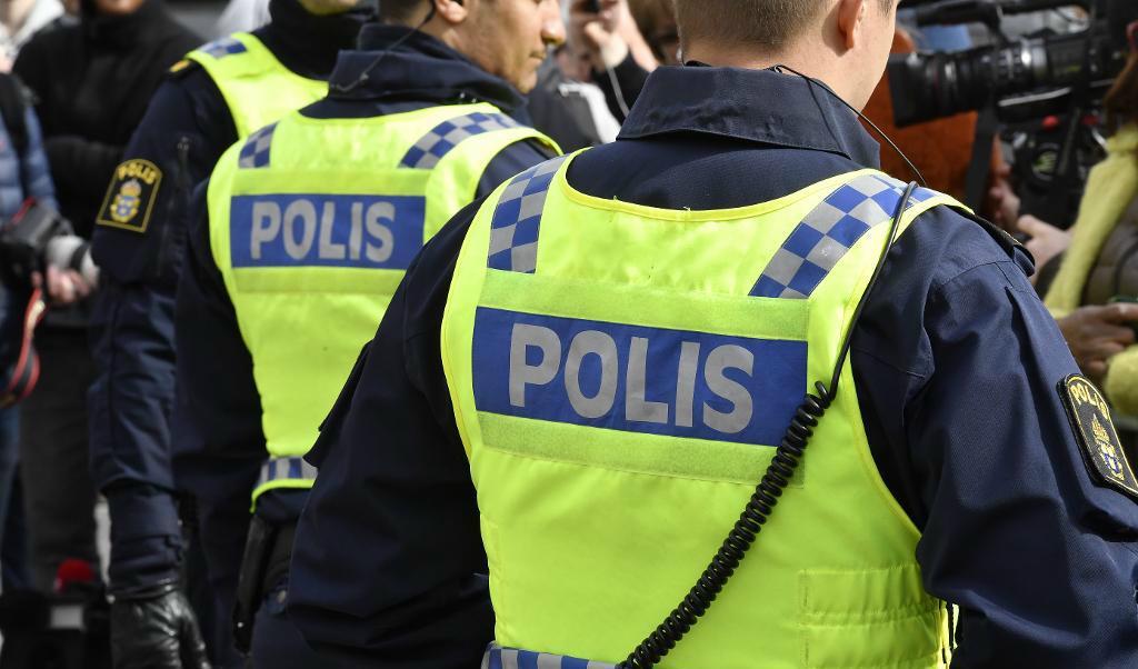 


Det behövs fler poliser för att utreda brott, anser Polisförbundet. Arkivbild. Foto: Jonas Ekströmer/TT                                                                                                                                    