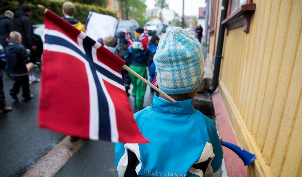 Barn på Rodeløkka förskola i Oslo repeterar inför dagens parad.
Foto: Tore Meek/NTB Scanpix/TT