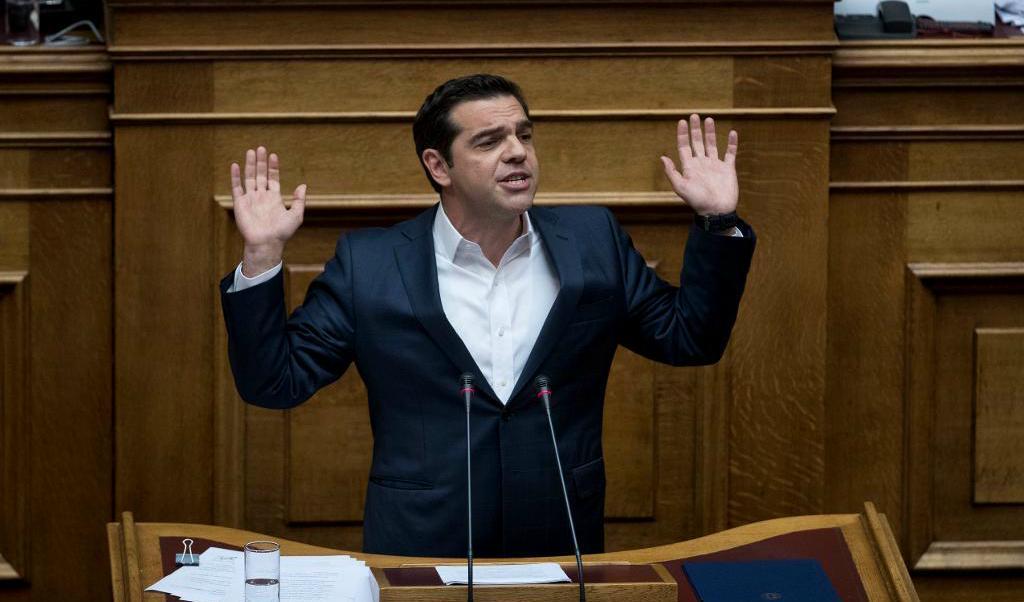 
Greklands premiärminister Alexis Tsipras talar inför parlamentet innan åtstramningspaketet röstades igenom. Foto: Petros Giannakouris/AP/TT                                            