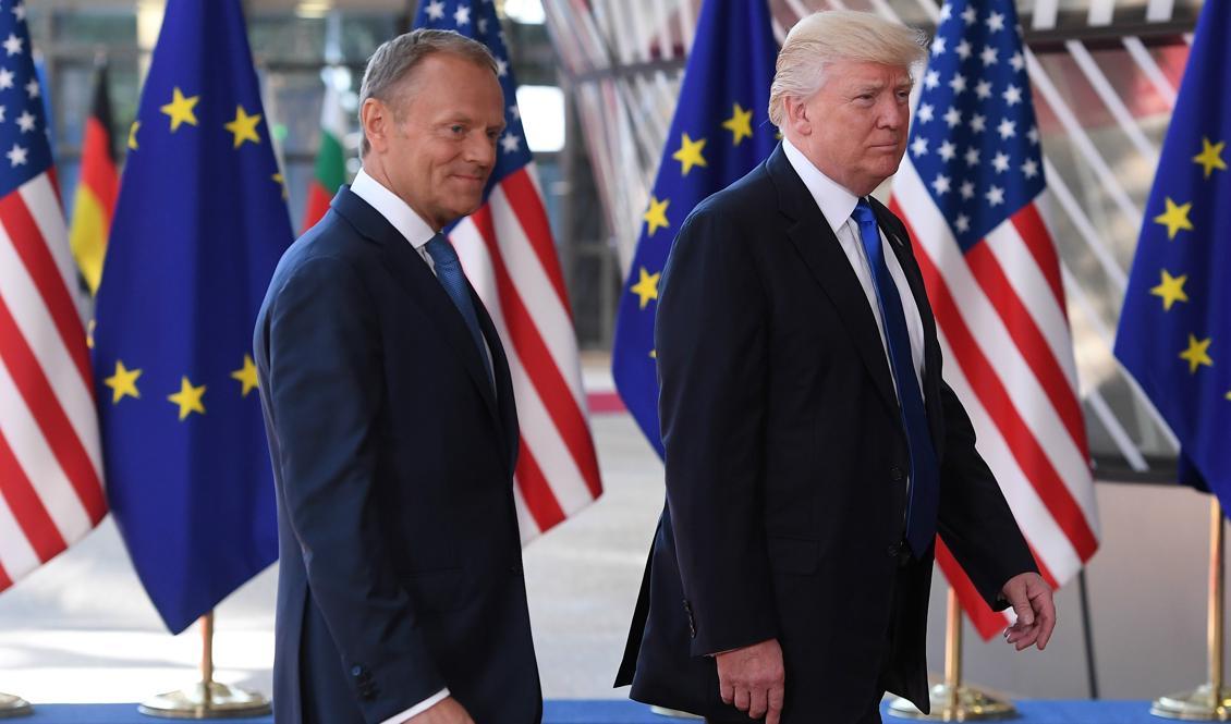 

På förmiddagen besökte Donald Trump EU:s högkvarter. Han välkomnades av Donald Tusk, ordförande för Europeiska rådet. Foto: Emmanuel Dunand/AFP/Getty Images                                                                                        