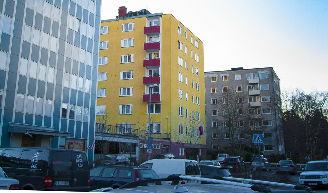 
I fjorton år har den gula fastigheten som ligger på Lidingö varit omstridd. Foto: Mikael Iso-Oja                                            