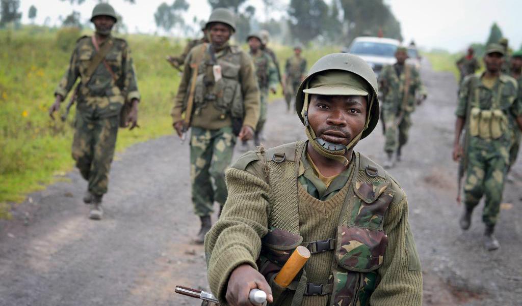 
Regeringsstyrkor under en offensiv mot rebeller i Kongo-Kinshasa 2013. Foto: Joseph Kay/AP/TT                                            