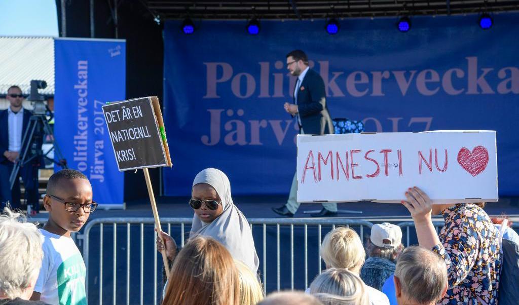 

Sverigedemokraternas (SD) Jimmie Åkesson talar på Spånga IP under politikerveckan på Järvafältet. Foto: Anders Wiklund/TT                                                                                        
