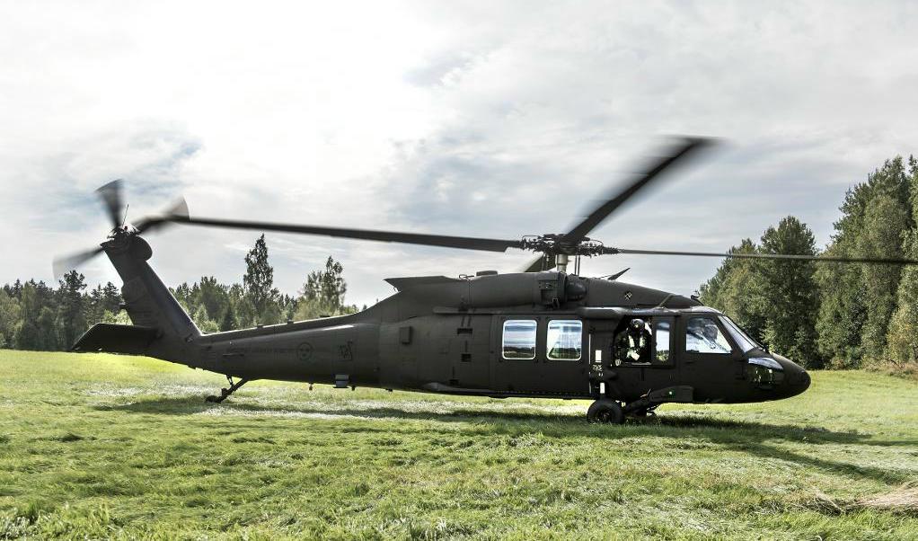 
Black Hawk-helikopter vid en övning i trakterna av Vättern, augusti 2015. Foto: Magnus Hjalmarson Neideman/SvD/TT                                            