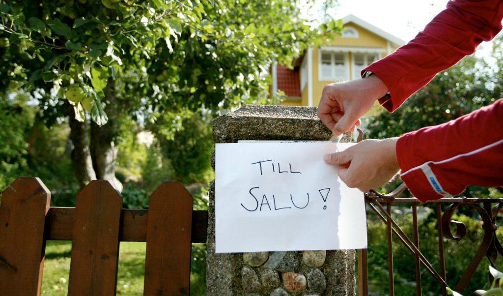Villapriserna steg svagt i juni medan bostadsrättspriserna backade något. Foto: TT-arkivbild