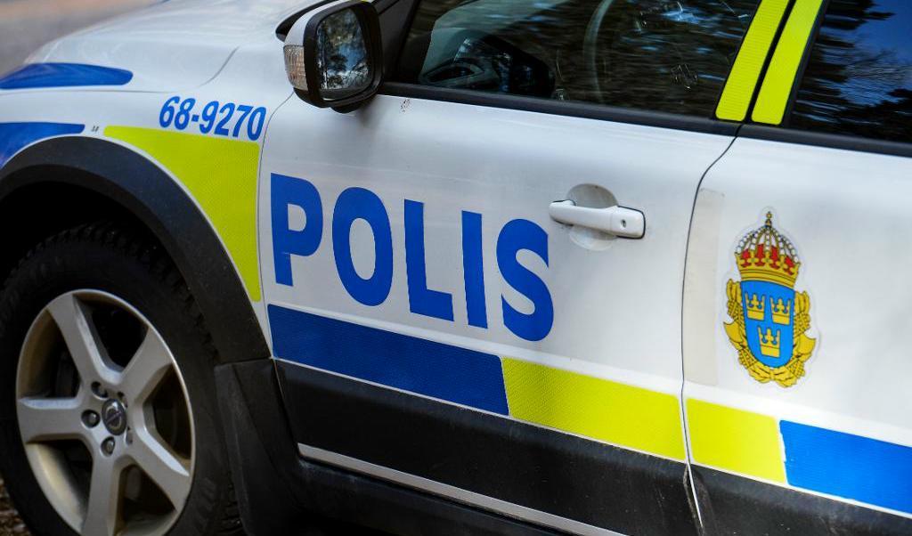 
En pistolbeväpnad person har hotat till sig en Porsche i Stockholm. Foto: Johan Nilsson/TT-arkivbild                                            