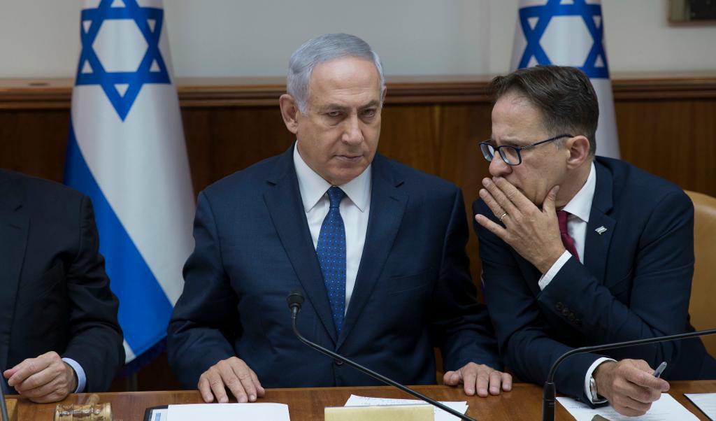 
Israels premiärminister Benjamin Netanyahu i samband med ett kabinettsmöte i söndags. Foto: Abir Sultan/AP/TT                                            
