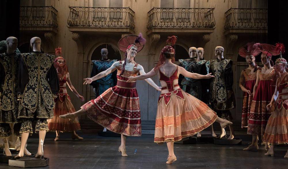 Adrian Navarro and Karin Modigh från Nordic Baroque Dancers. Warszawska Opera Kameralna/Jarosław Budzyński