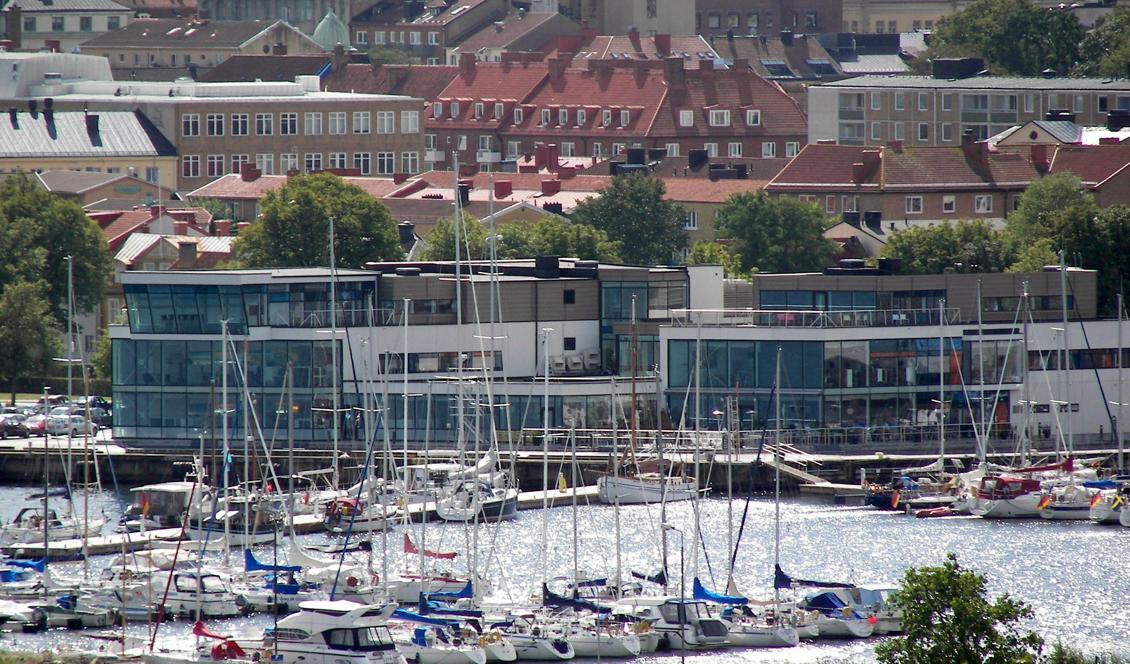

Länsstyrelsens byggnad i Karlskrona i Blekinge län syns i bakgrunden. Foto: Wikimedia Commons                                                                                        