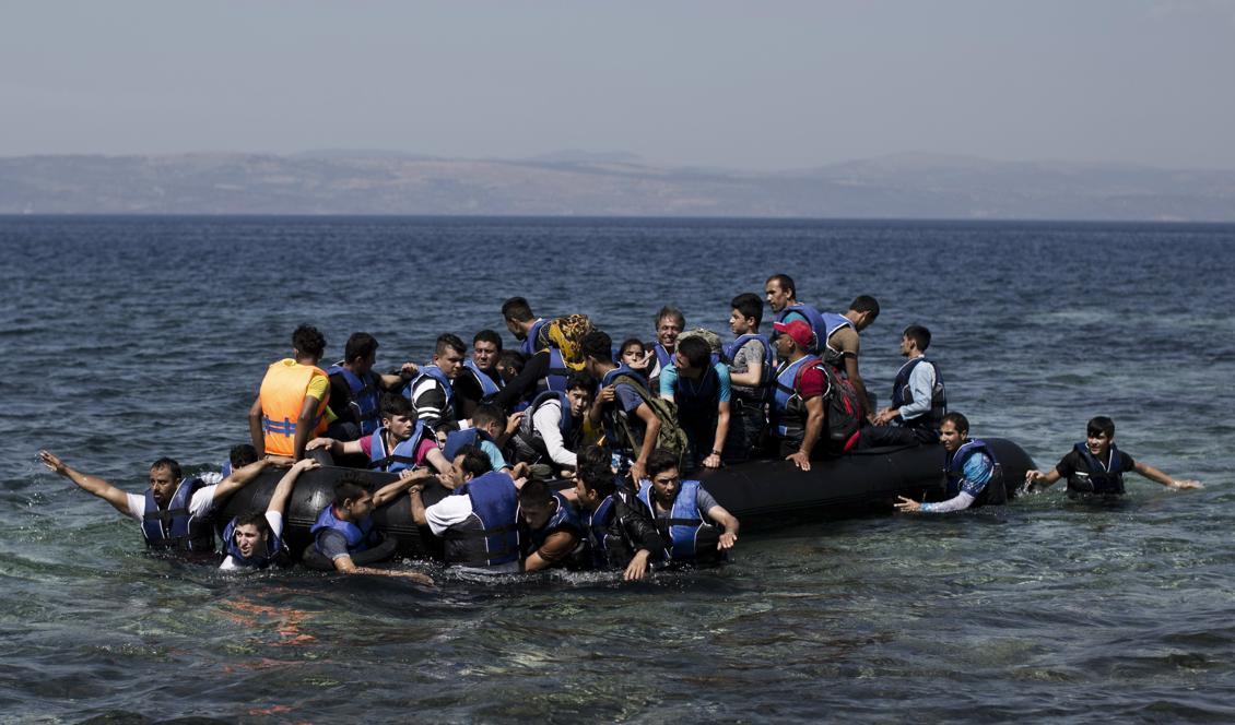 
Migranter som anländer från den grekiska ön Lesbos. (Foto: Angelos Tzortzinis /AFP/Getty Images)                                            