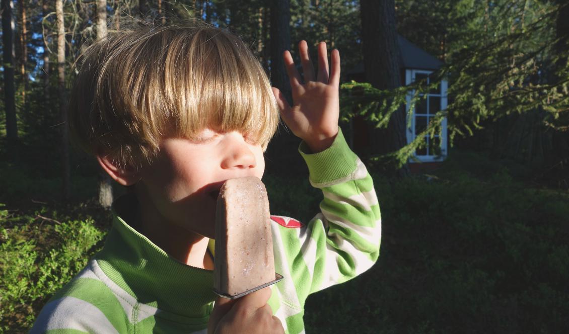 





Han gillar glass, 7-åringen. Den här är hemgjord. Foto: Eva Sagerfors                                                                                                                                                                                                                                                                        