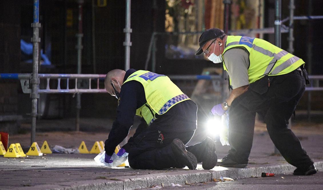 Två män har dött på sjukhus efter skottlossningen i centrala Malmö. Foto: Johan Nilsson/TT