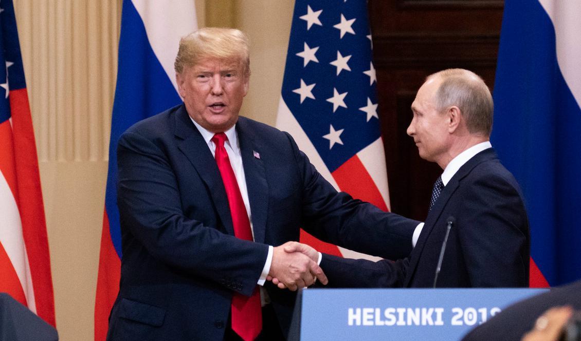 

USA:s president Donald Trump och Rysslands president Vladimir Putin håller en gemensam presskonferens i Helsingfors, 16 juni 2018- Foto: Samira Bouaou/The Epoch Times                                                                                        