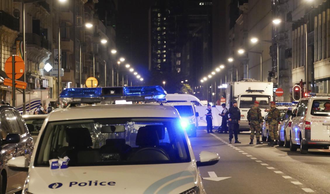Belgisk polis i Bryssel. Bilden är från ett annat tillfälle. Foto: Sylvain Plazy/AP/TT-arkivbild