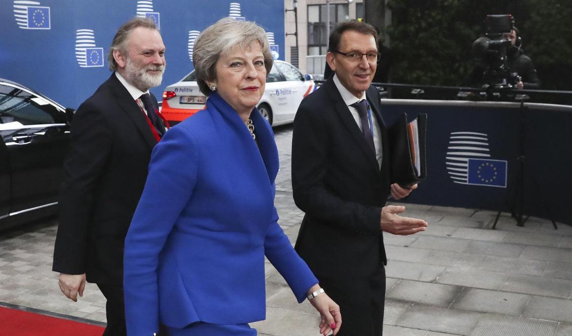 Storbritanniens premiärminister Theresa May anländer till söndagens EU-toppmöte. Foto: Yves Herman/AP/TT