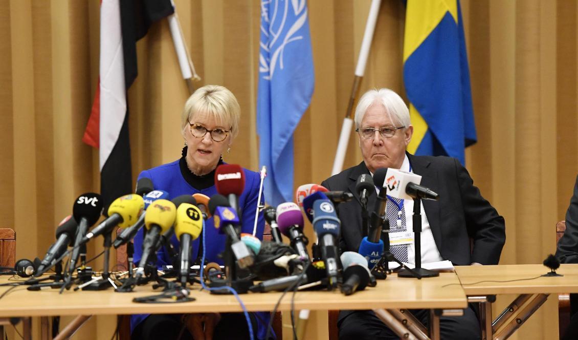 Utrikesminister Margot Wallström (S) och FN:s särskilde sändebud Martin Griffiths. Foto: Stina Stjernkvist/TT