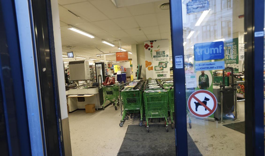 En kvinna anfölls av en man med kniv i en livsmedelsbutik i centrala Oslo. Foto: Terje Bendiksby/NTB Scanpix/TT