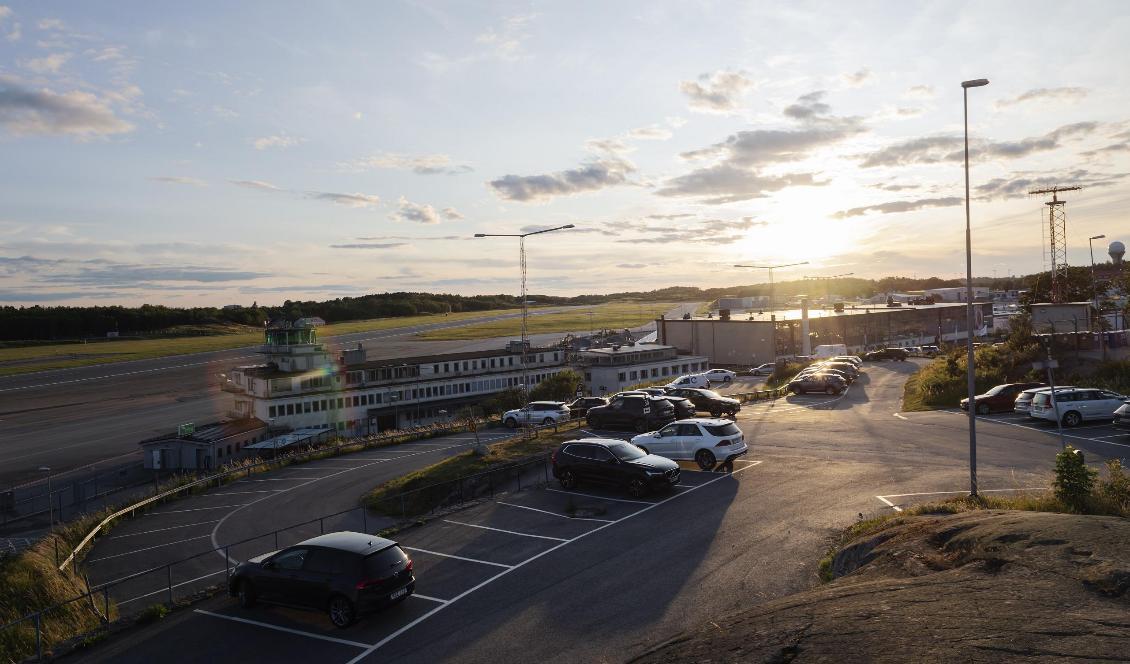 Infrastrukturministern Tomas Eneroth (S) kan tänka sig att lägga ned Bromma flygplats i förtid. Foto: Stina Stjernkvist/TT-arkivbild