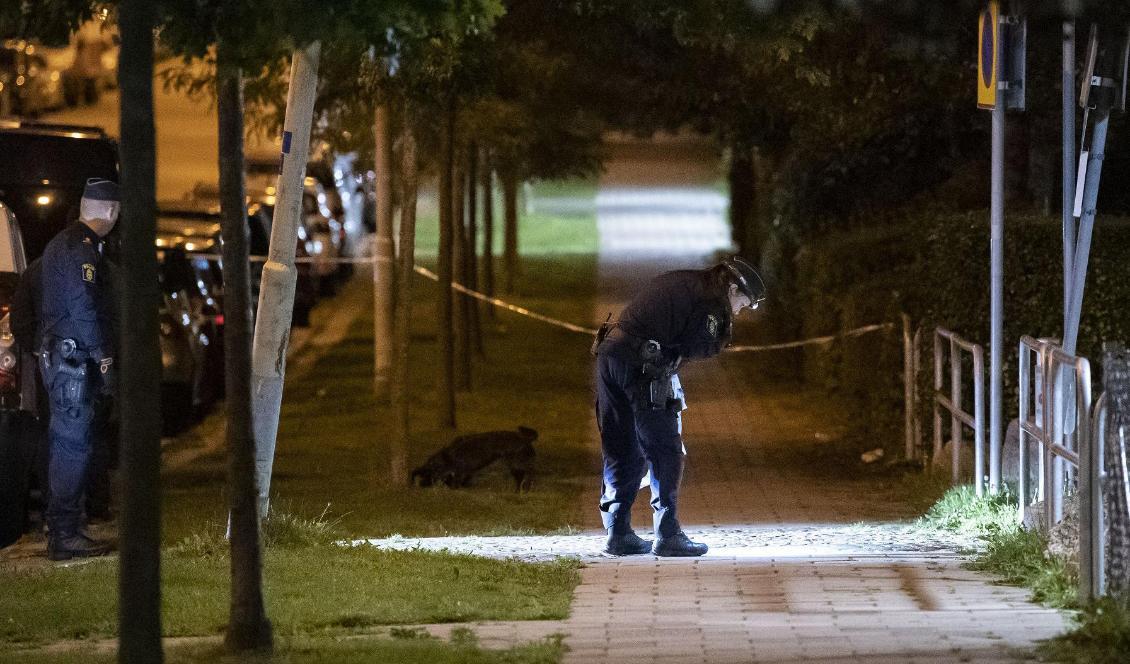Polisen har spärrat av en misstänkt brottplats i Malmö. Foto: Johan Nilsson/TT