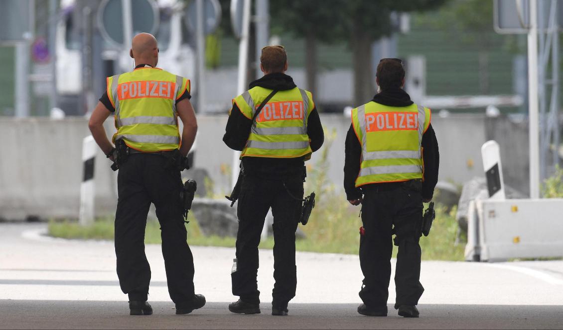 Tysk polis vid en gränskontroll mellan Österrike och Tyskland den 22 juni 2018. Foto: Christof Stache/AFP via Getty Images
