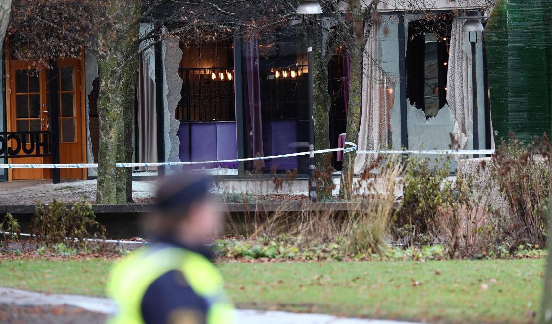 Två personer är döda efter en skottlossning som har inträffat utanför en nattklubb i centrala Norrköping. Polisen söker nu vittnen till händelsen. Foto: Jeppe Gustafsson/TT