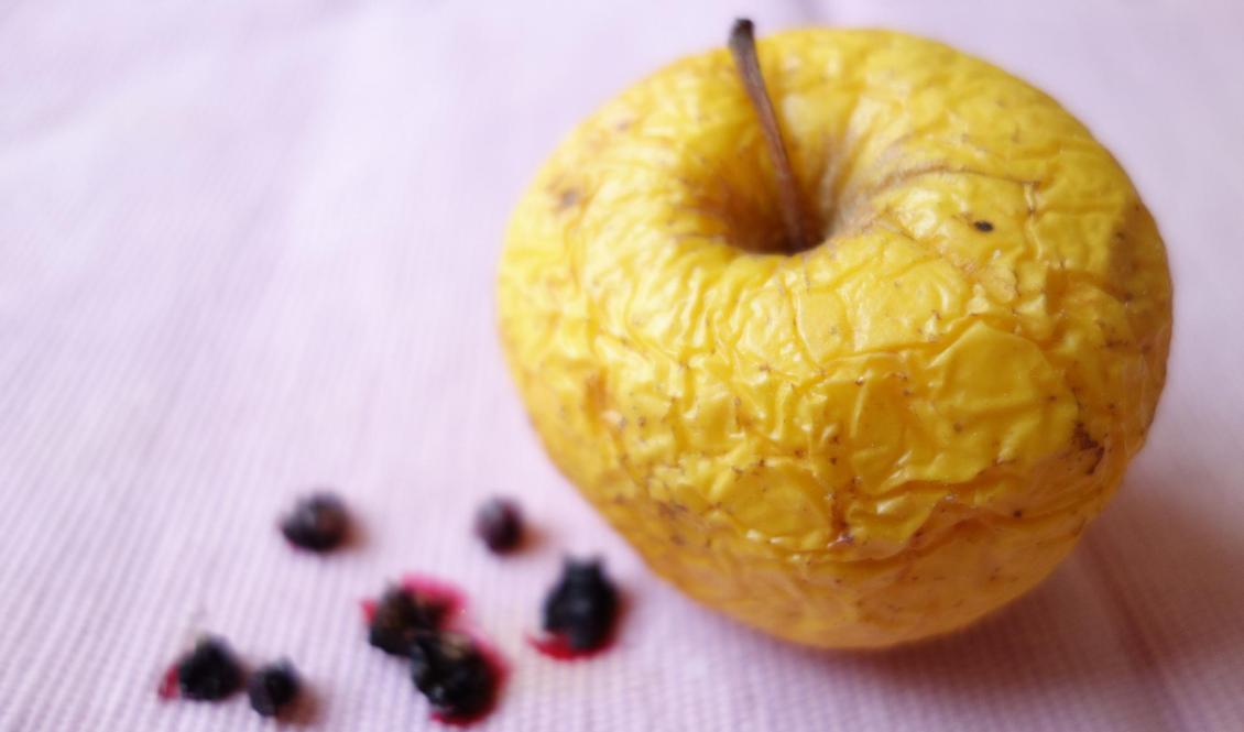 



Är äpplet dåligt? Nej, bara lite "gammaldags". Foto: Eva Sagerfors/Epoch Times                                                                                                                                                                                                