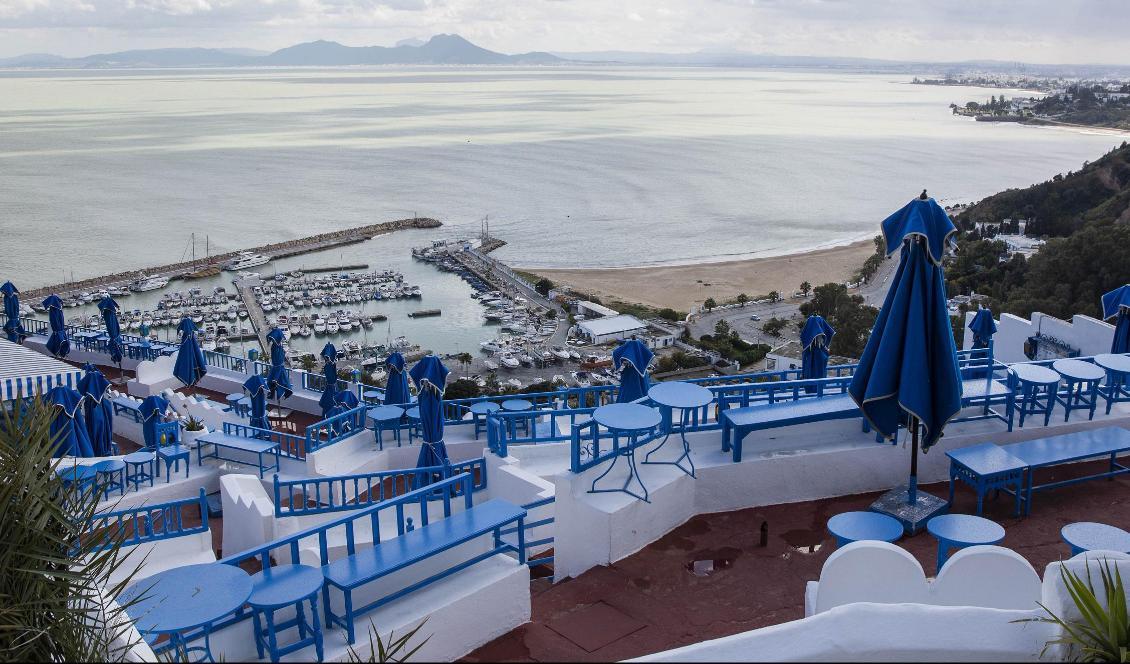 Öde på turistorterna. Tunisien beviljas nödlån av IMF. Foto: Hassene Dridi/AP/TT-arkivbild