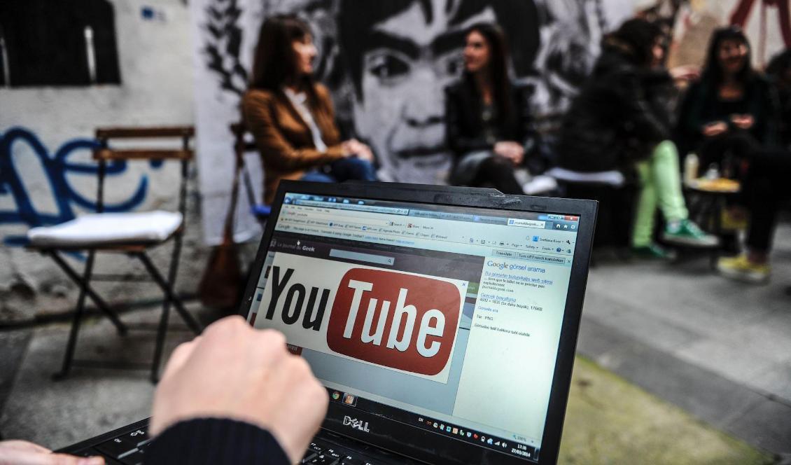 






Google meddelade i augusti 2019 att det hade inaktiverat 210 YouTube-kanaler som laddade upp videor "på ett koordinerat sätt" om de pågående protesterna i Hongkong. Foto: Ozan Kose, AFP via Getty Images

                                                                                                                                                                                                                                                                                                                                                