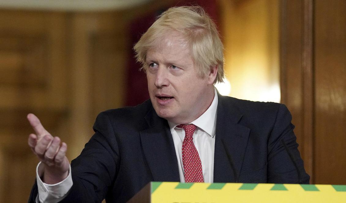 Storbritanniens premiärminister Boris Johnson under en presskonferens i måndags, då hans regering lade fram en 50-sidig plan för krishantering och öppning av samhället, som möttes av kritik för otydlighet. Foto: Pippa Fowles/AP/TT