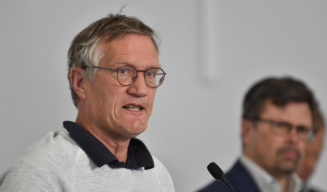 Anders Tegnell, statsepidemiolog vid Folkhälsomyndigheten och Svante Werger, rådgivare på Myndigheten för samhällsskydd och beredskap (MSB). Foto: Anders Wiklund/TT