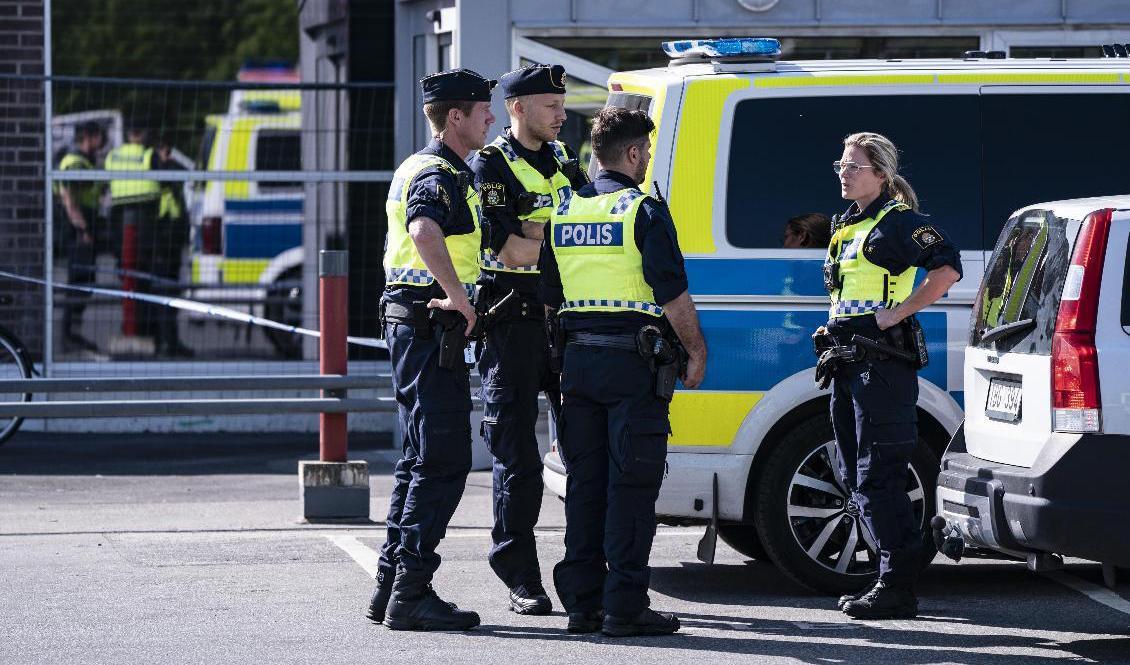 Polisen har haft fullt upp i Skåne under midsommaraftonskvällen. Foto: Johan Nilsson/TT-arkivbild