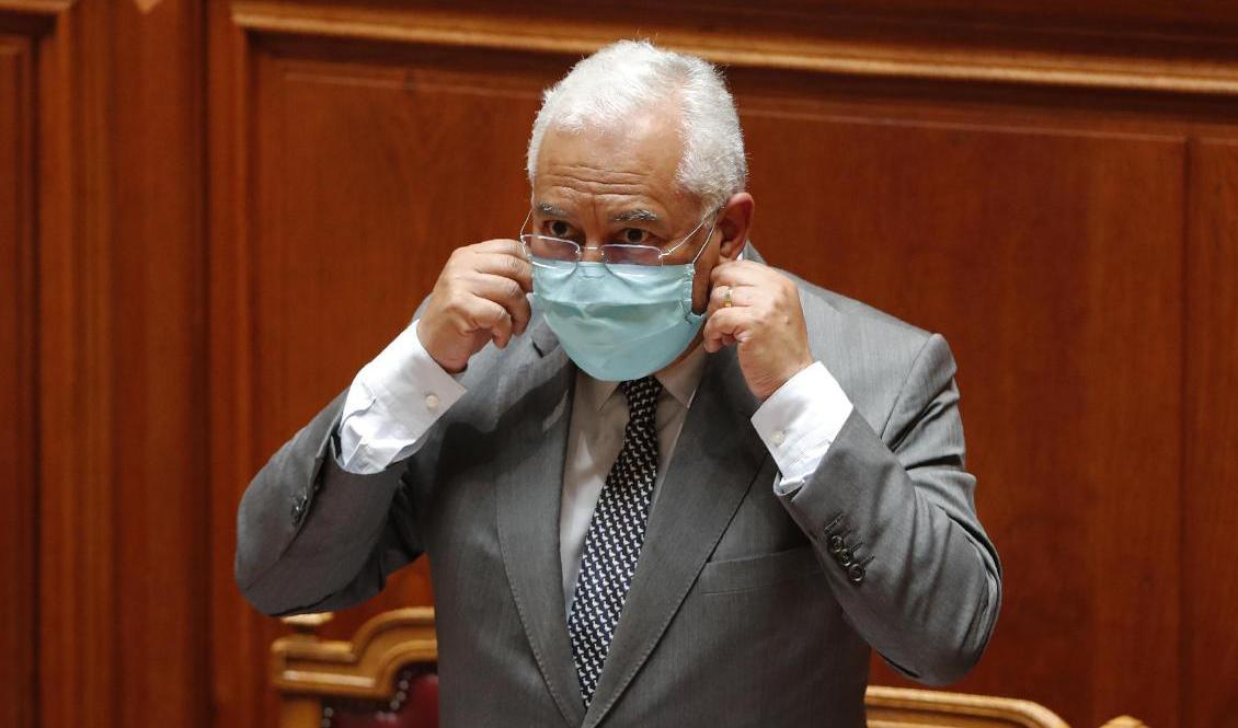 Portugals premiärminister António Costa berättar att vissa virusrestriktioner återinförs. Foto: Armando Franca/AP/TT-arkivbild