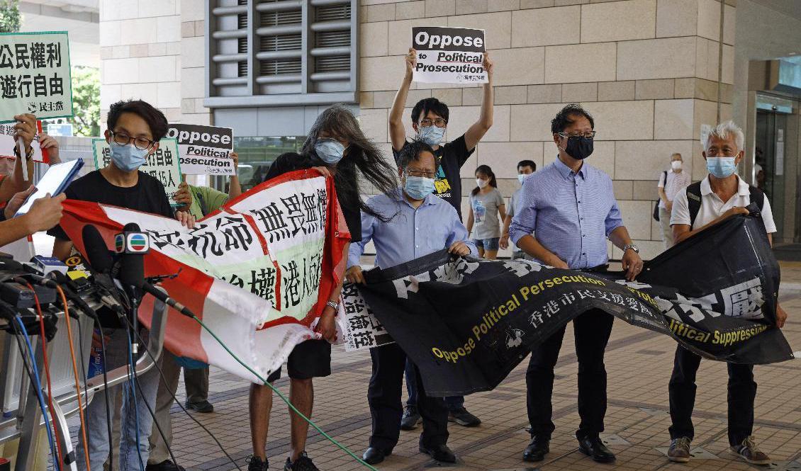 Demokratiförespråkare protesterar i Hongkong 30 juli. Foto: Kin Cheung/AP/TT