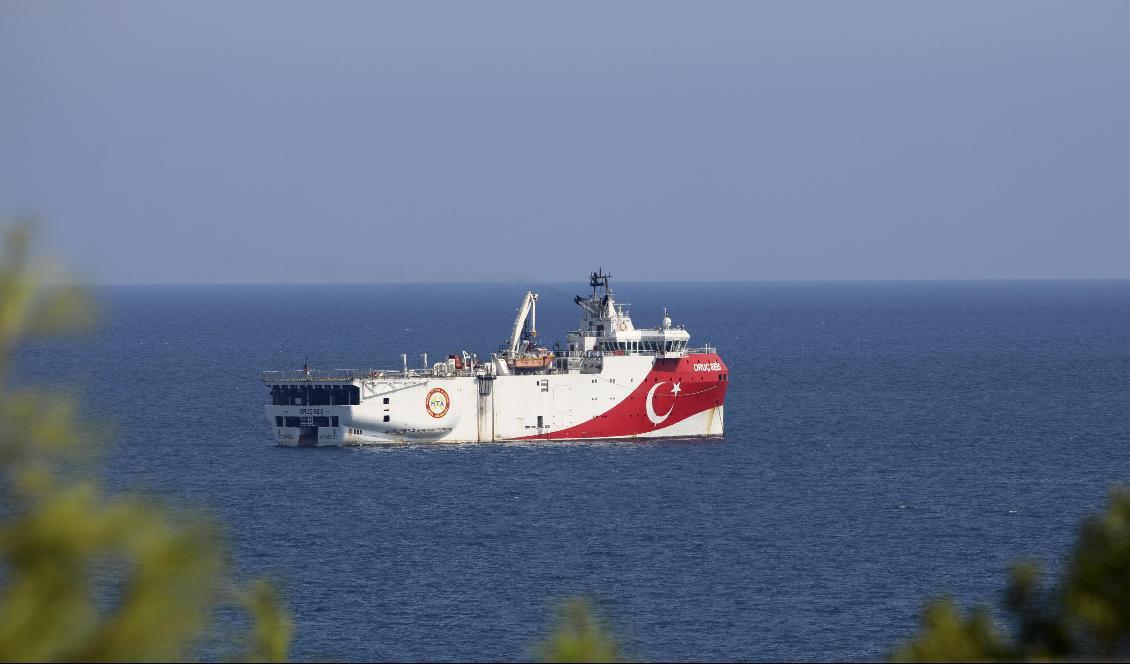 Det turkiska forskningsfartyget Oruc Reis. Arkivbild. Foto: Burhan Ozbilici/AP/TT