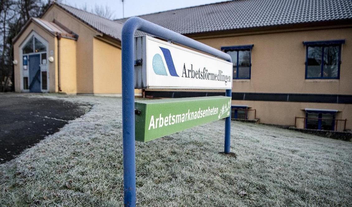 Kommunerna tycker att de får göra Arbetsförmedlingens jobb när myndigheten sviktar. Här Östra Göinge kommun, där kommunens arbetsmarknadsverksamhet och Arbetsförmedlingen finns i samma lokaler. Arkivbild. Foto: Johan Nilsson/TT
