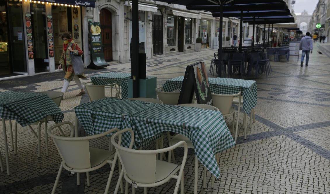 Lugnt på gatorna i Lissabon tidigare i veckan. Foto: Armando Franca/AP/TT