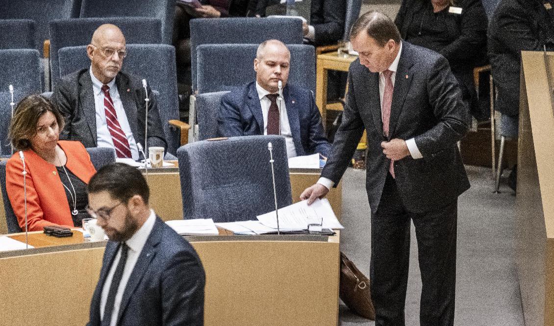 Statsminister Stefan Löfven (S), SD:s Jimmie Åkesson och de övriga partiledarna i riksdagen tvingas skjuta upp den särskilda partiledardebatten om EU, på grund av coronaläget. Arkivbild från EU-debatten 2019. Foto: Magnus Hjalmarson Neideman/SvD/TT