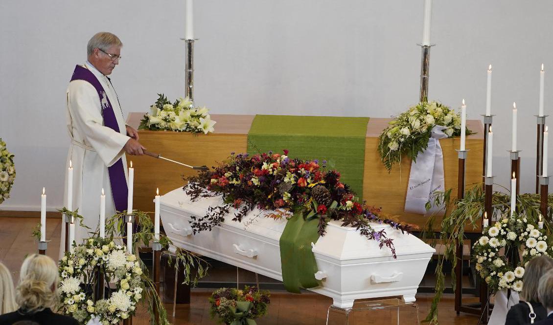 
Regeringen undantar begravningar. Foto: Lise Åserud                                            