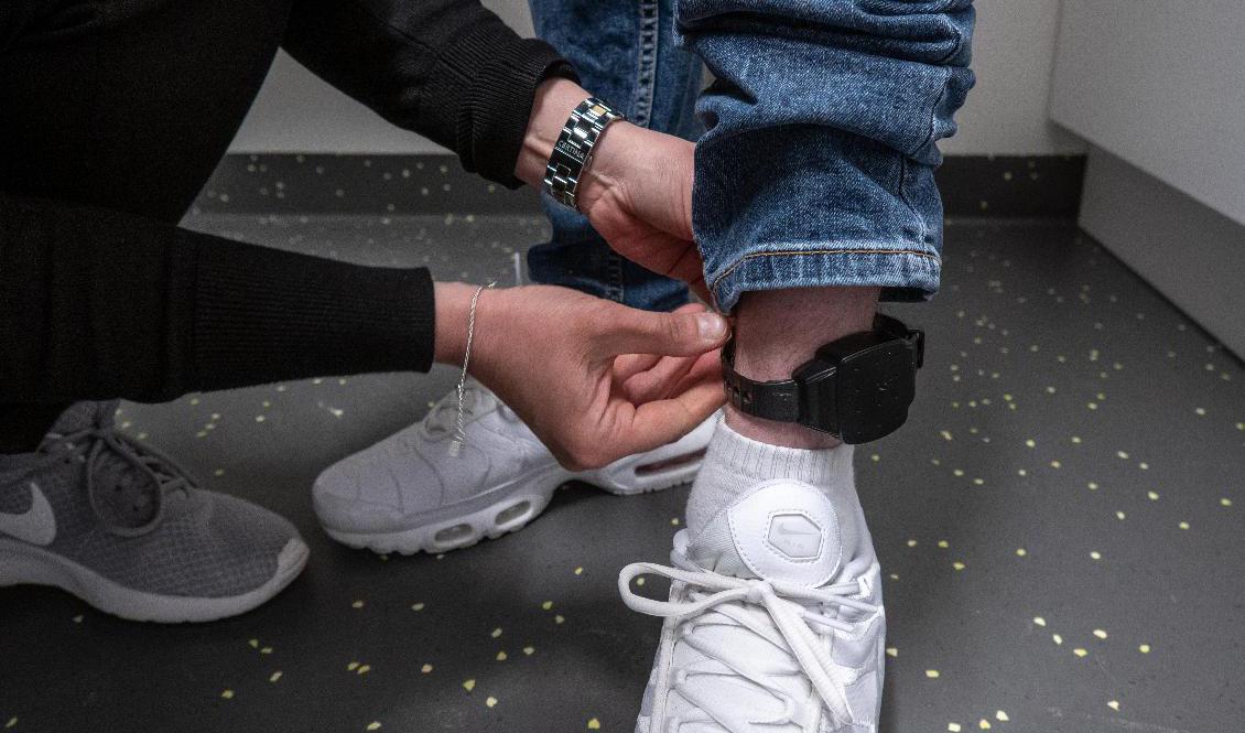 Fotboja och utegångsförbud på helgerna är straff som sedan den 1 januari kan vänta unga brottslingar. Arkivbild. Foto: Per Danielsson/TT