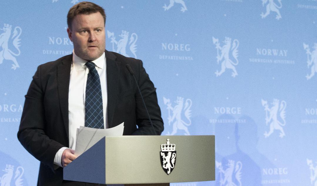 Espen Rostrup Nakstad, biträdande chef på myndigheten Helsedirektoratet, under en presskonferens om coronasituationen på tisdagen. Foto: Berit Roald/NTB/TT