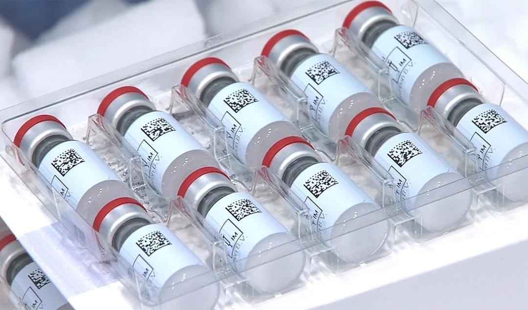 Johnson & Johnsons vaccin kan få klartecken i mars enligt källor till Bloomberg. Arkivbild. Foto: AP/TT