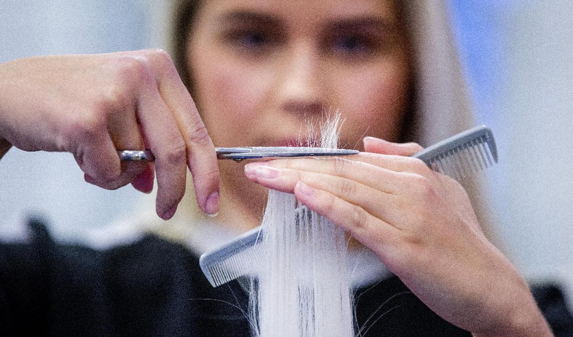 Den som är egenföretagare har ingen annan som betalar in till pensionen. Men det går att spara själv. Arkivbild. Foto: Gorm Kallestad/NTB/TT