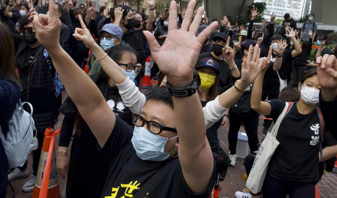 Prodemokratisk demonstration i Hongkong tidigare i år. Foto: Vincent Yu/AP/TT