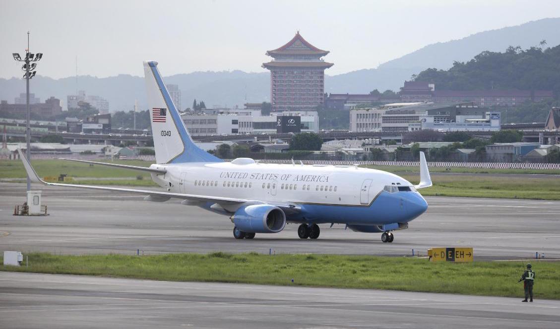 USA skickar tidigare högt uppsatta personer för möten i Taiwan. Foto: Chiang Ying-ying/AP/TT