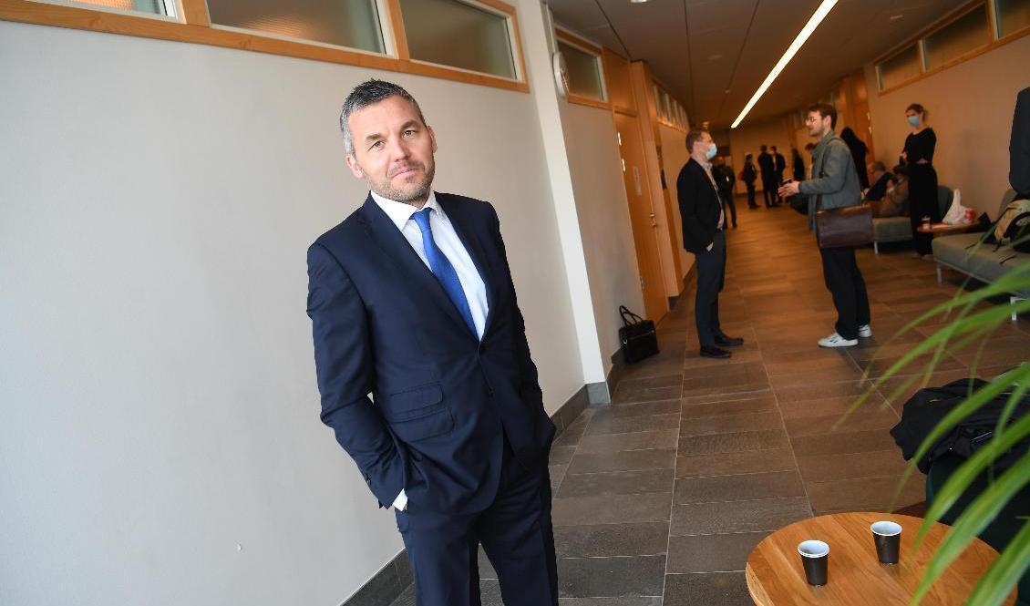 Kenneth Fredriksen, ansvarig för den nordiska och baltiska marknaden på Huawei, på plats i förvaltningsrätten under onsdagen. Foto: Fredrik Sandberg/TT