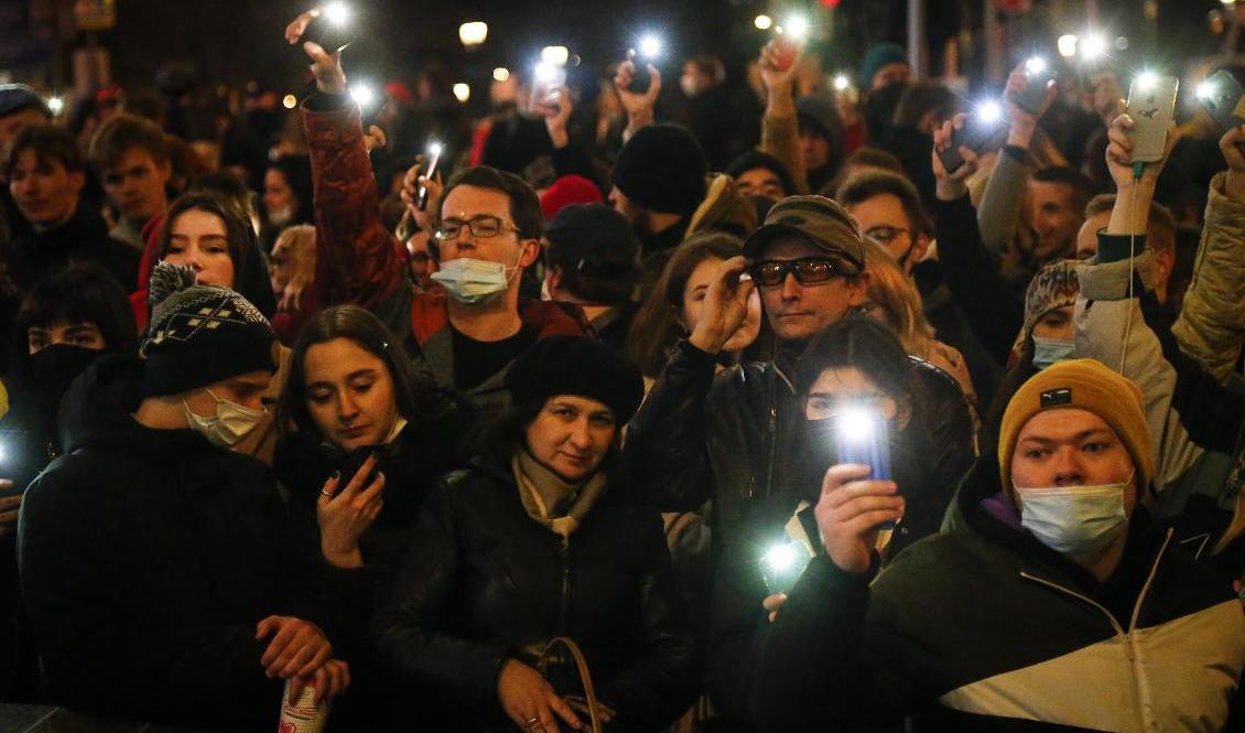Protester har genomförts till stöd för Aleksej Navalnyj i Ryssland. Foto: Alexander Zemlianichenko/AP/TT