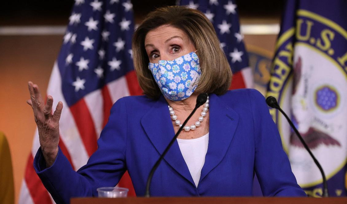 Demokraten Nancy Pelosi, talman i representanthuset, lyckades inte få med en höjning av minimilönerna i det nyligen beslutade stimulanspaketet. Foto: Chip Somodevilla/POOL/AFP via Getty Images