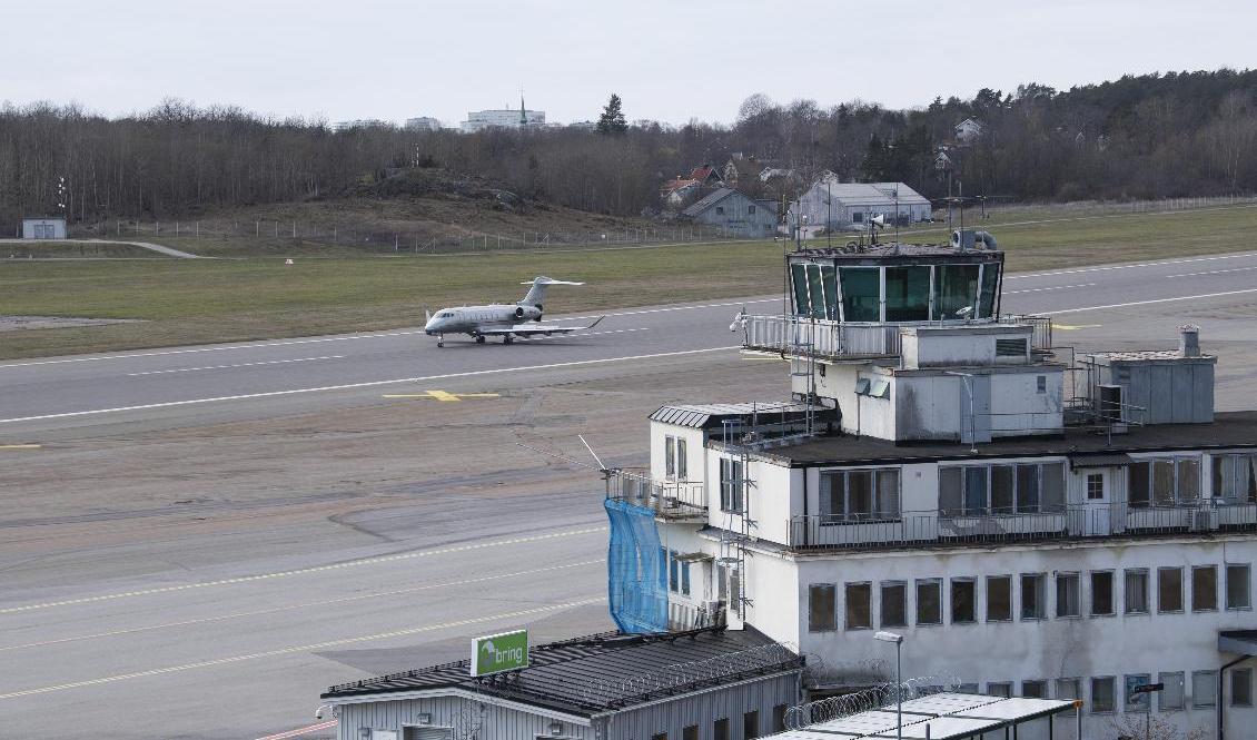 
Riksdagen vill hejda regeringens plan för en snabbavveckling av Bromma flygplats. Arkivbild. Foto: Fredrik Sandberg/TT                                            