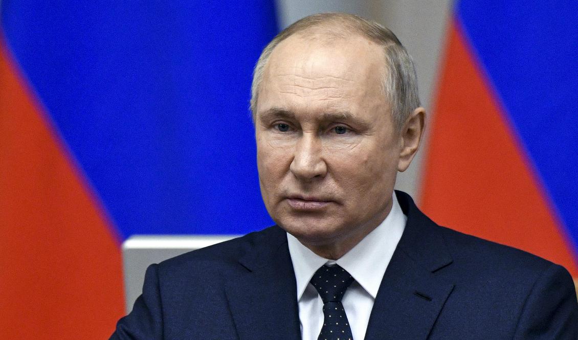 Rysslands president Vladimir Putin höjer tonläget mot Ukraina. Arkivbild. Foto: Alexei Danichev/Kremlin Pool Photo via AP/TT