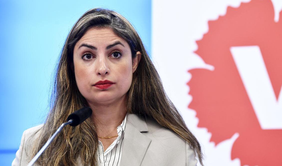 Vänsterpartiets partiledare Nooshi Dadgostar saknar förtroende för statsminister Stefan Löfven. Foto: Henrik Montgomery/TT